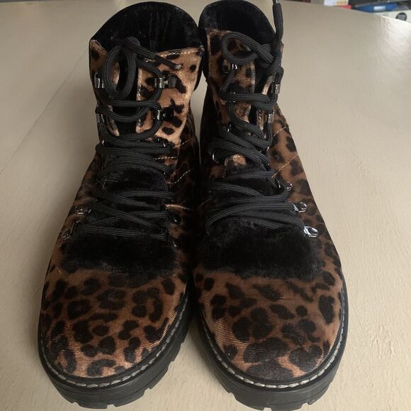 Tommy Hilfiger Icee 3 Leopard Cheetah Faux Fur Boots Hiking Ankle 10 Worn Once - Picture 3 of 11